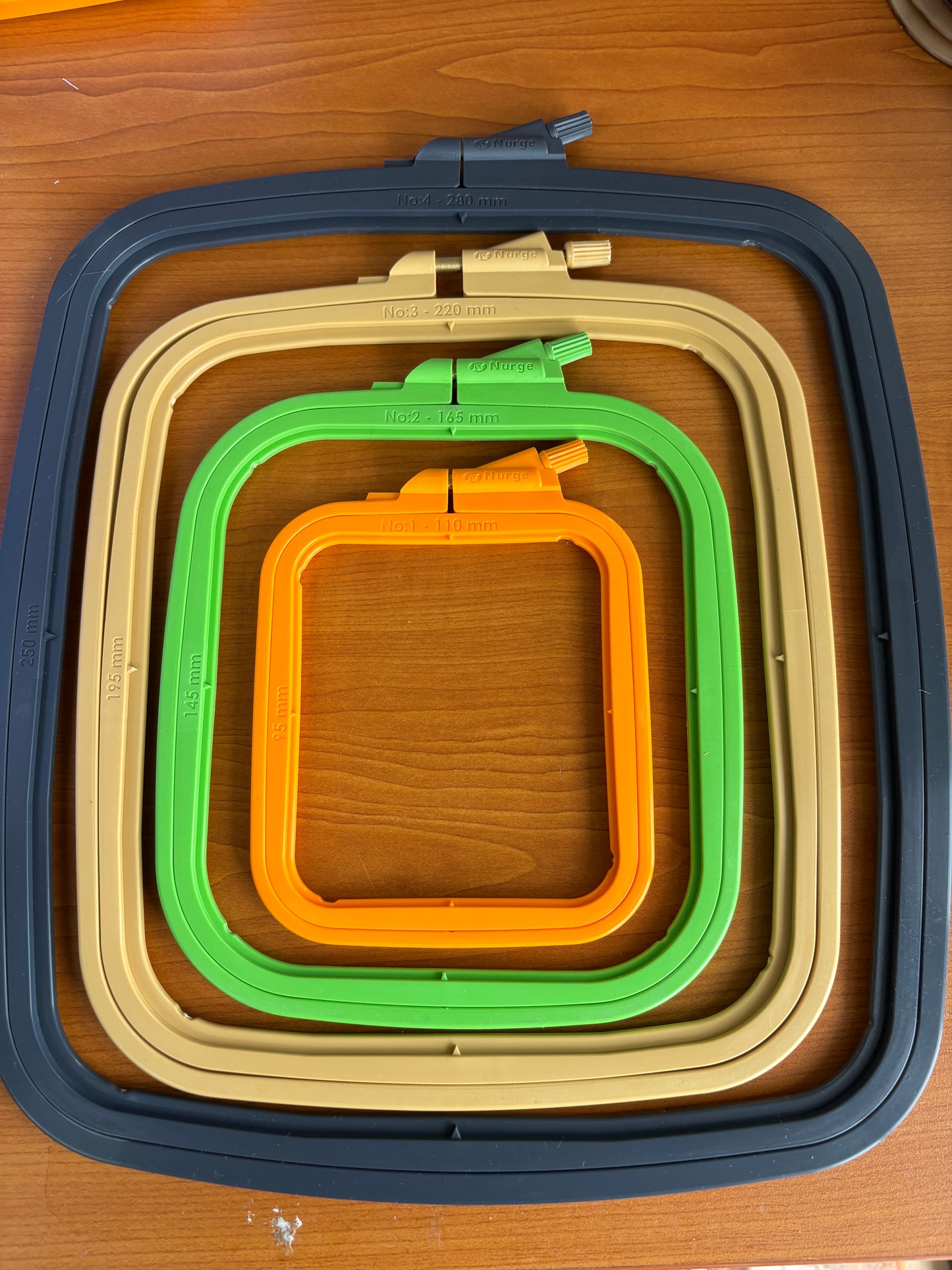 Nurge Square Hoops