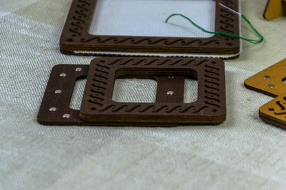 Magnetic cross stitch hoop wooden embroidery frame set