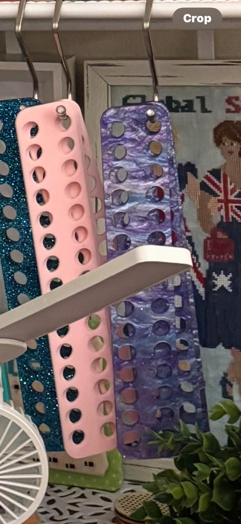 Floss Keeps Acryllic