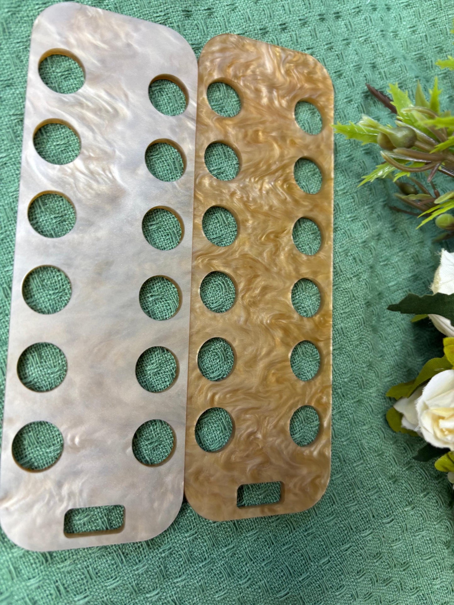 Floss Keeps Acryllic