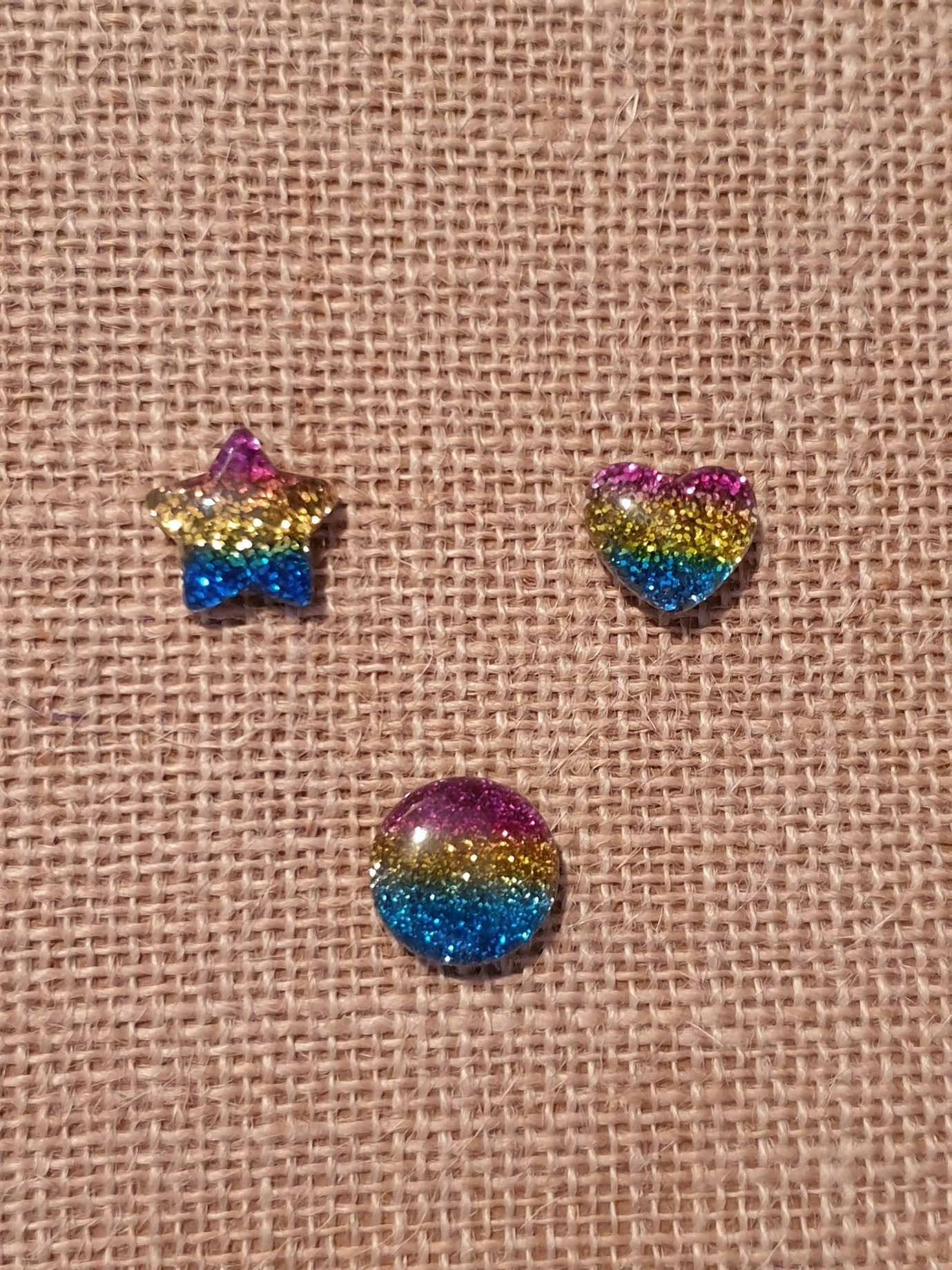 Rainbow Glitter Needle Minder - resin